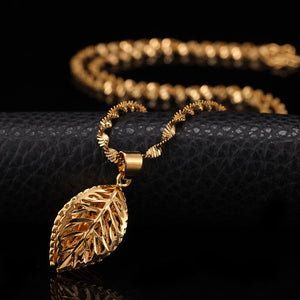 Yellow Gold Color Filled Chunky Hollow Leaf Necklaces Pendants For Women Chokers Collar Water Wave Chain Fashion